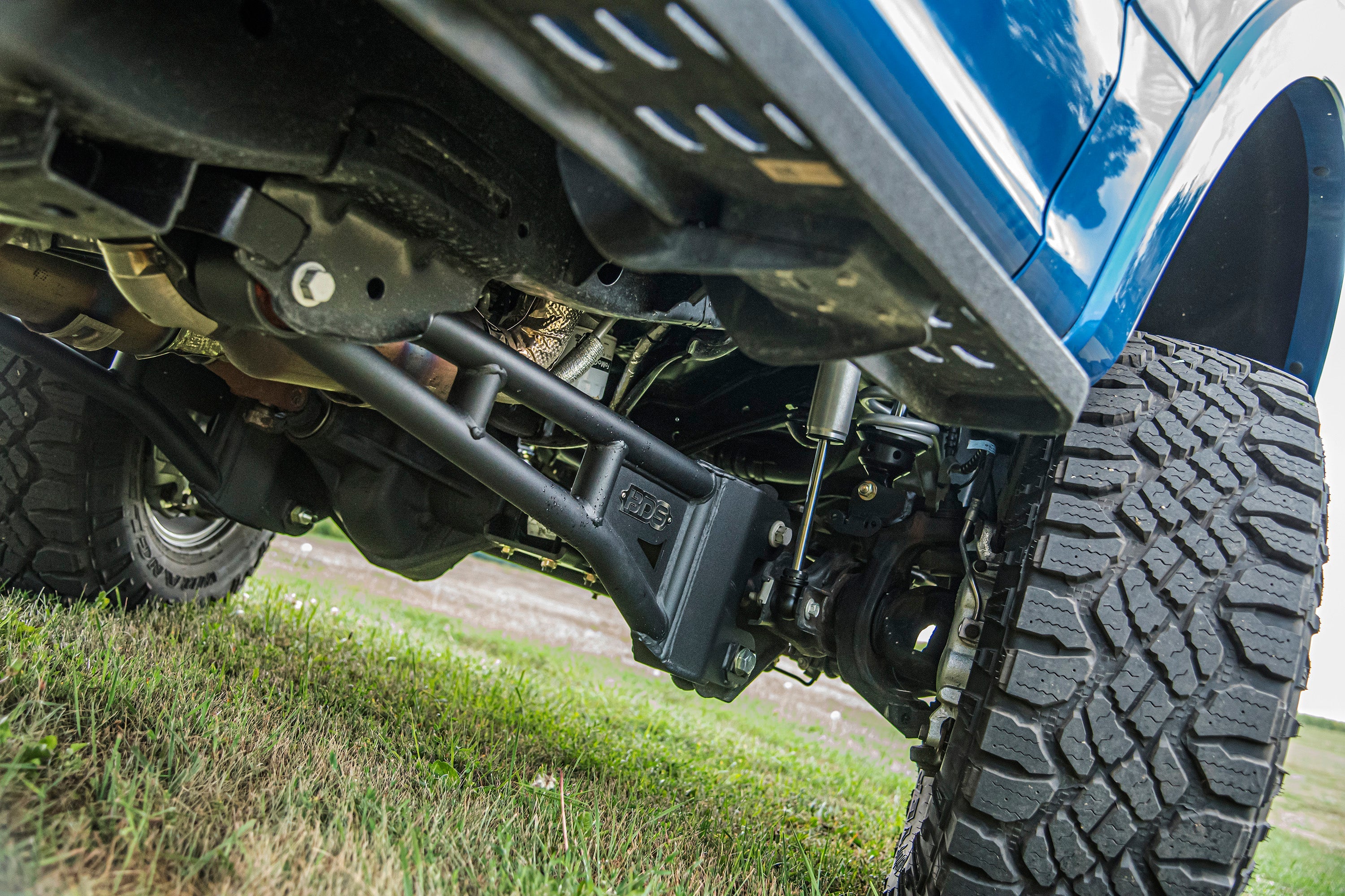 3 Inch Lift Kit w/ Radius Arm | FOX 2.5 Coil-Over Conversion - Performance Elite | Ford F250/F350 Super Duty (23-25) 4WD - Image 3