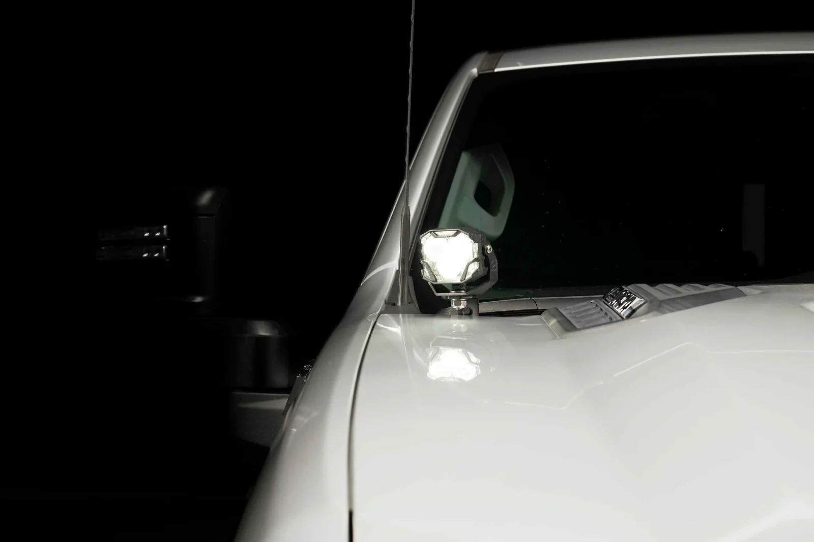 Morimoto 4Banger Ditch Light Kit: 2020+ Silverado HD (HXB Yellow SAE Wide Beam) - Image 8
