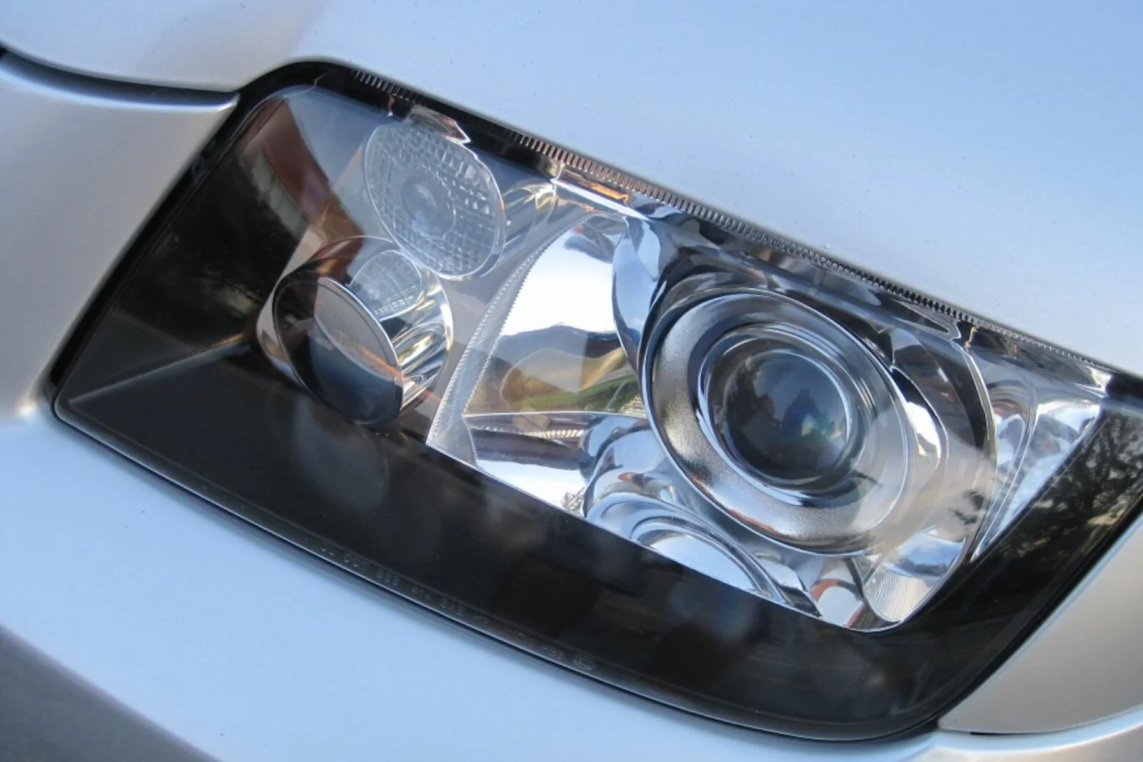 Morimoto E55-R Projector Shroud - Image 7