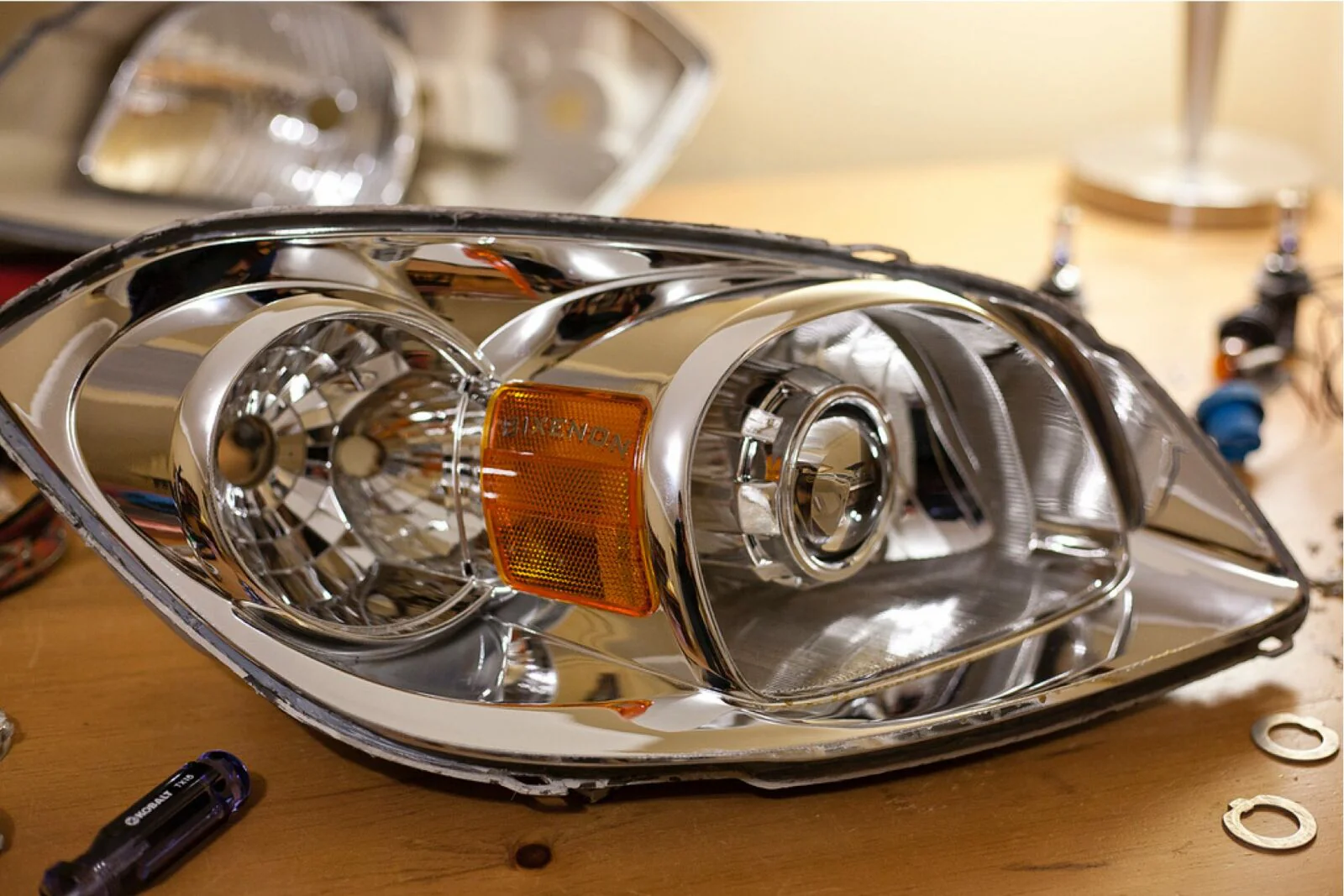Morimoto Metal Emblems Bi-Xenon - Image 6