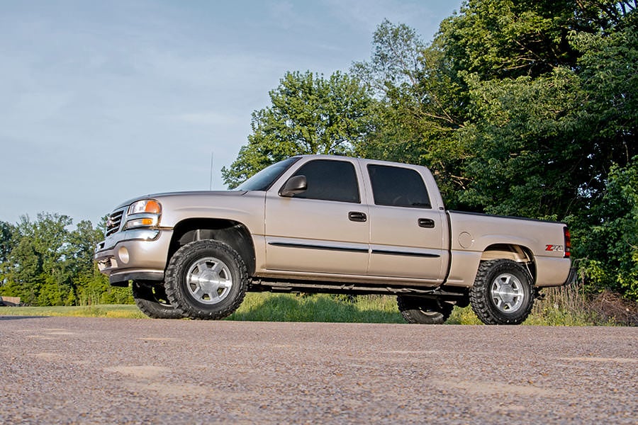 1.5-2.5in GM Leveling Lift Kit w/ V2 Shocks 99-06 1500 PU 4WD 28370 - Image 3