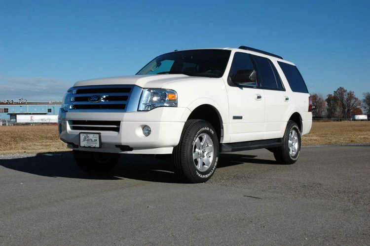 Rough Country 2.5 Inch Lift Kit For Ford Expedition (2003-2013) 585 - Image 2