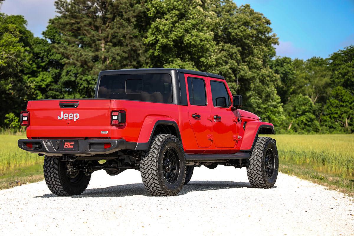 Rough Country 3.5" Lift Kit Spacers V2 for Jeep Gladiator JT 24-25 - Image 4