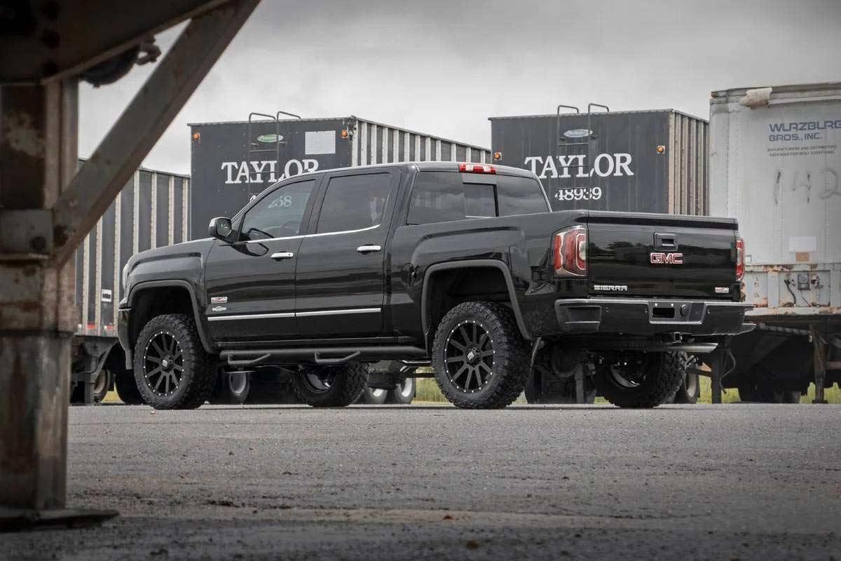 Rough Country 3.5" Lift Kit UCA M1 Struts Chevy/GMC 1500 07-13 - Image 6