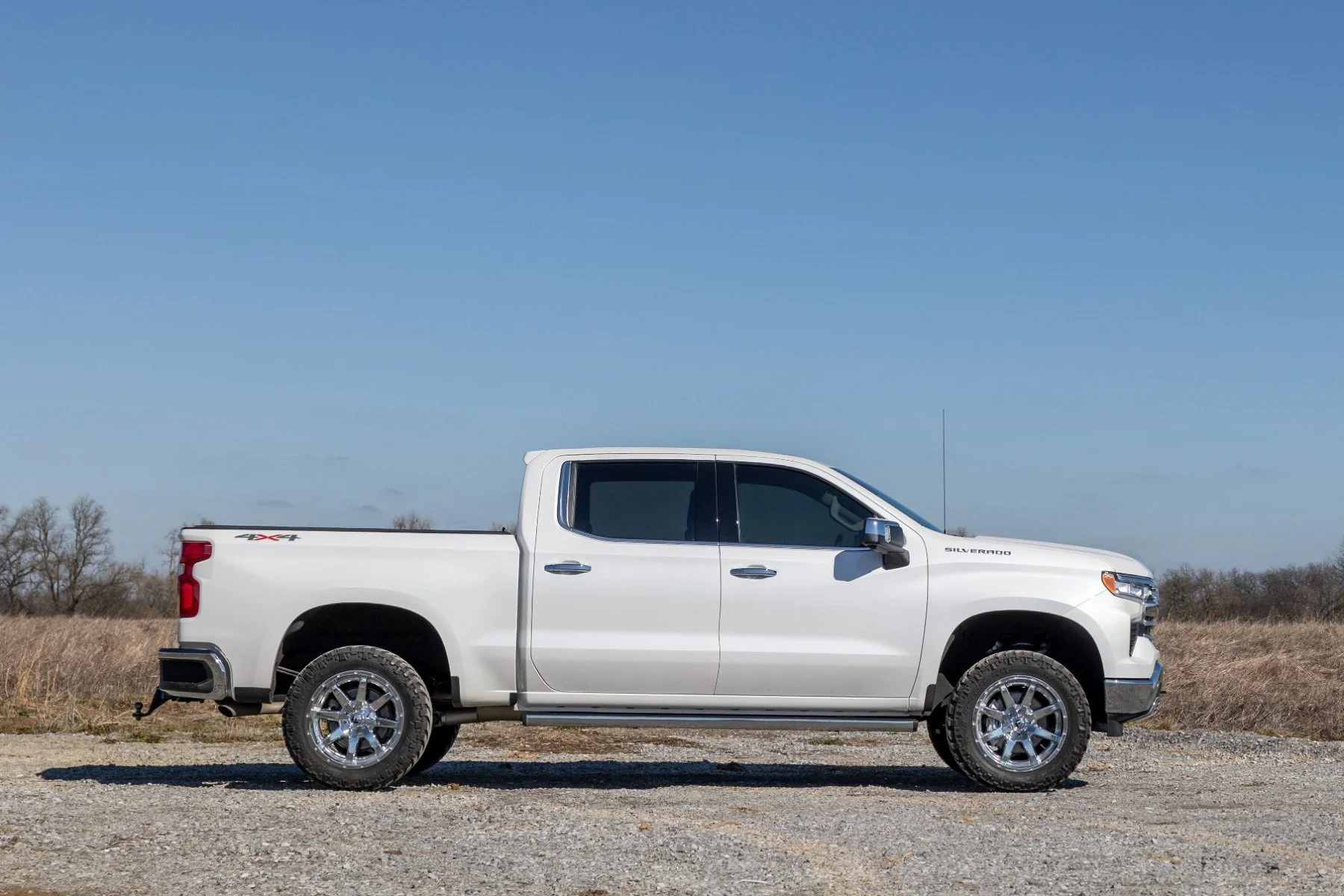 Rough Country 3.5" Lift Kit Vertex/V2 Red Chevy Silverado 1500 2025 110457RED - Image 4