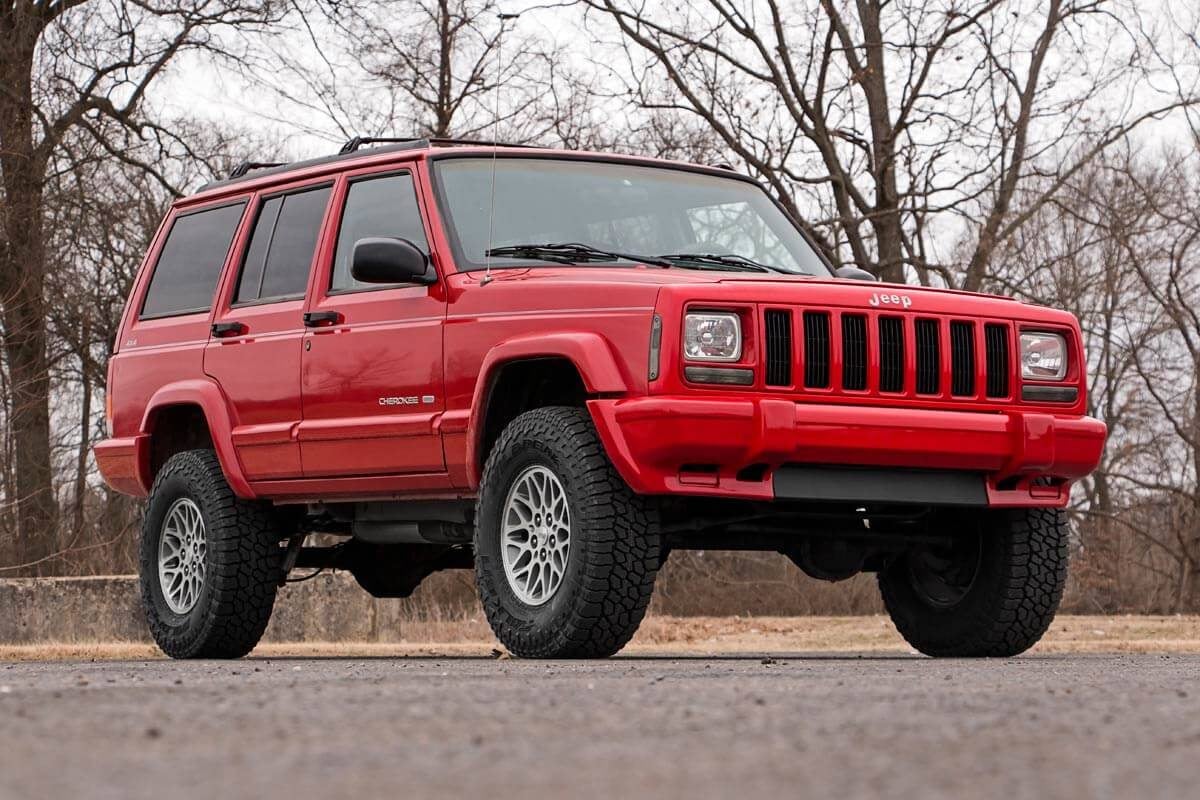 Rough Country 3in Series II Suspension Lift Kit V2 Shocks for 84-01 Cherokee XJ - Image 2