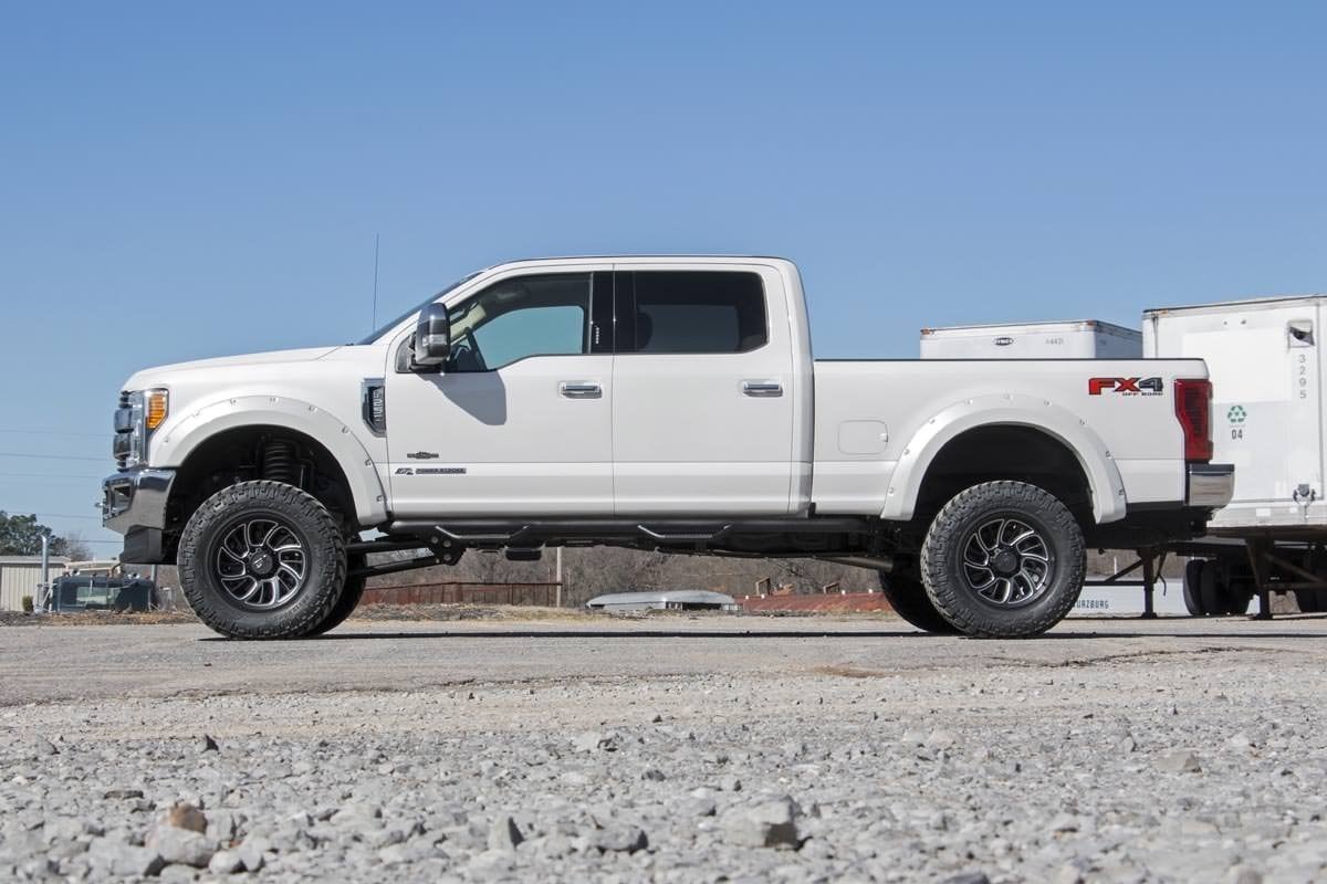 Rough Country 4.5" Lift Kit C/O V2 for Ford Super Duty 4wd 2017-2022 - Image 4