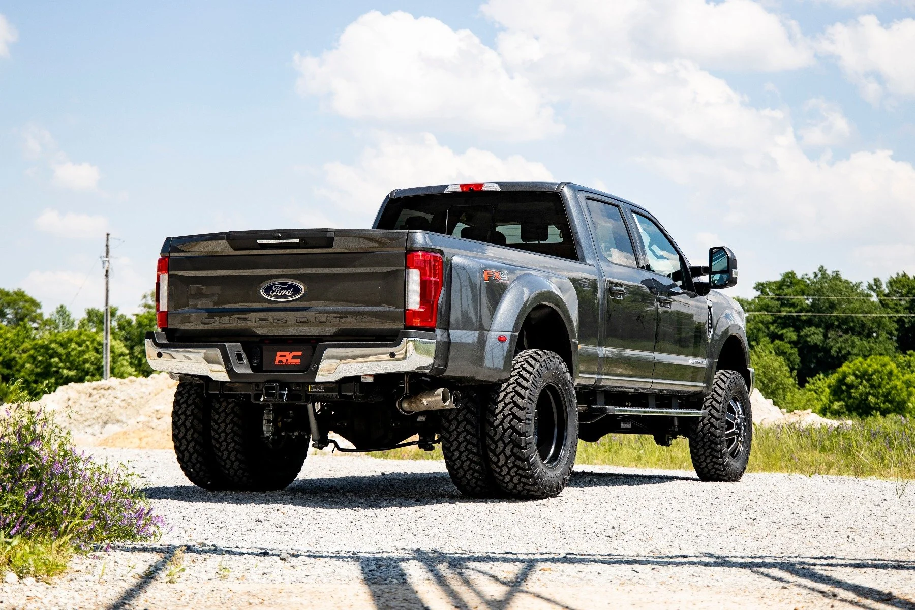 Rough Country 4.5in for Ford Lift Kit w/N3 Shocks 17-19 F-350/450 Diesel Dually 55930 - Image 3