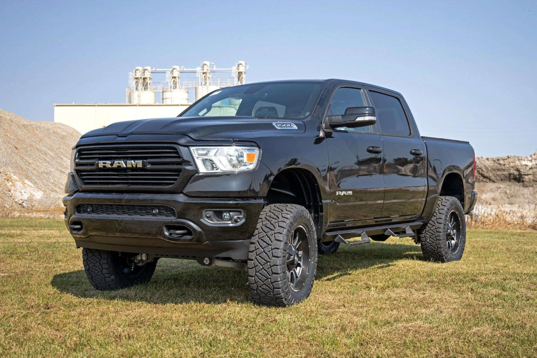 Rough Country 6 Inch Lift Kit 22XL for Ram 1500 2WD (2019-2026) - Image 2