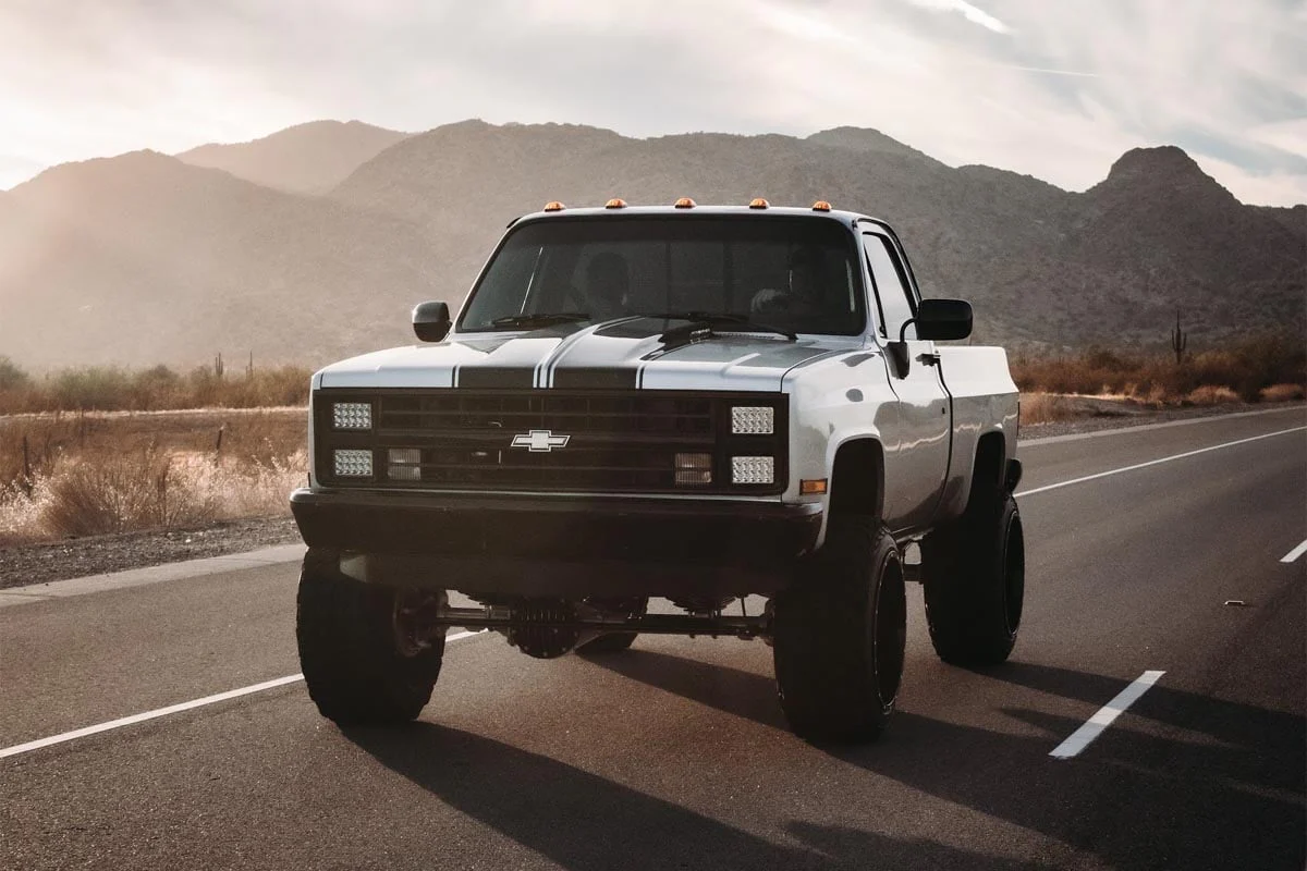 Rough Country 6in GM Suspension Lift Kit System 52in Rear Springs 20530 - Image 3