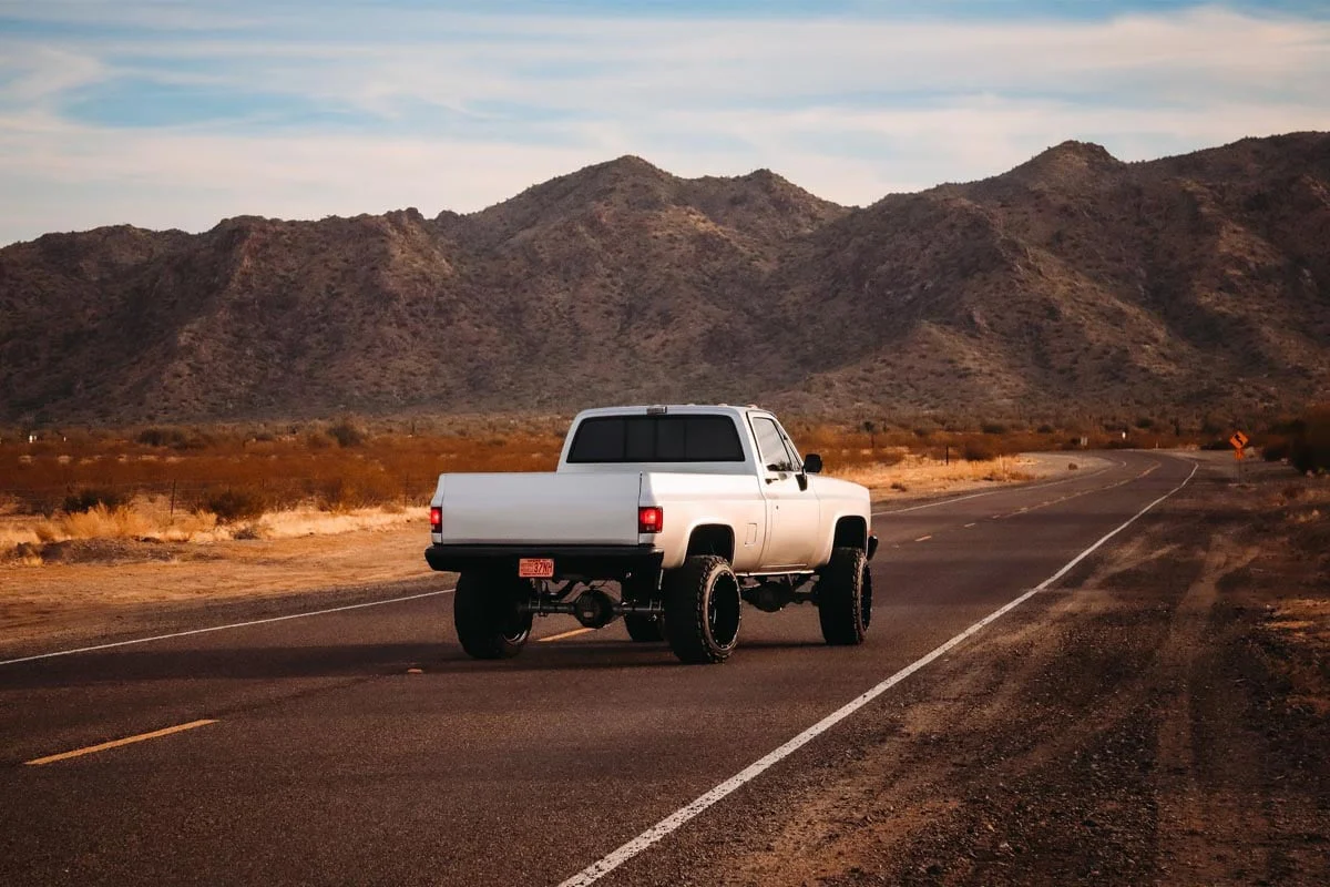 Rough Country 6in GM Suspension Lift Kit System 52in Rear Springs 20530 - Image 4
