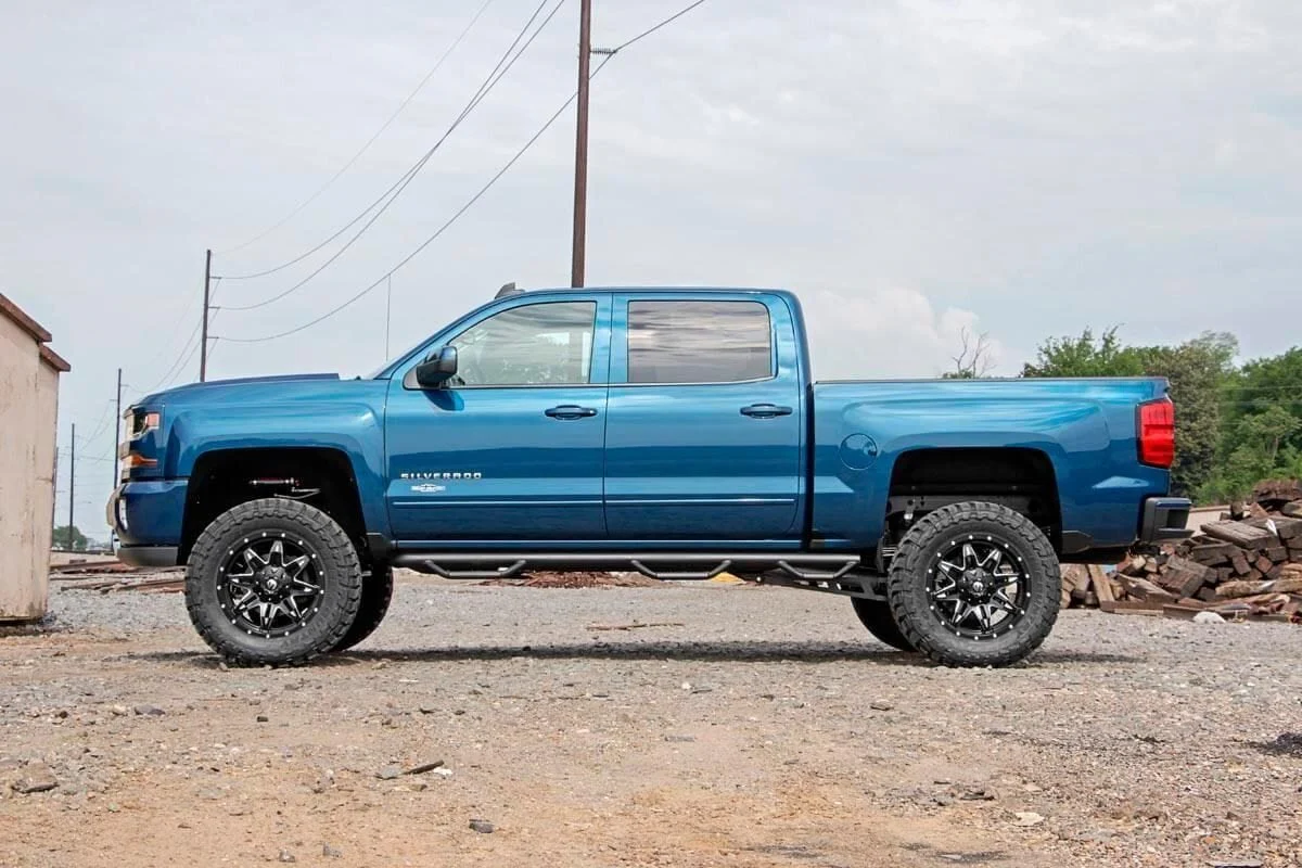 Rough Country 7" Suspension Lift Kit For Chevy/GMC 1500 14-18 Vertex 2WD - Image 3