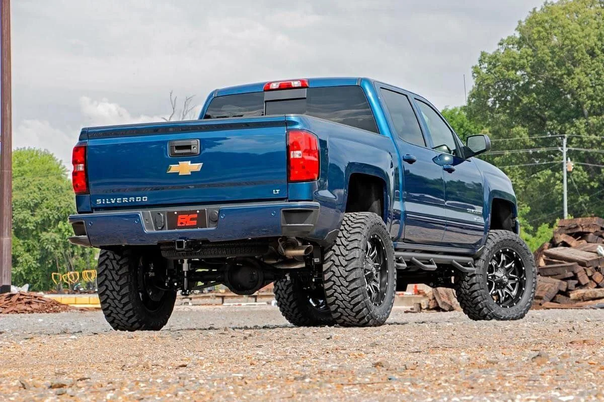 Rough Country 7" Suspension Lift Kit For Chevy/GMC 1500 14-18 Vertex 2WD - Image 4