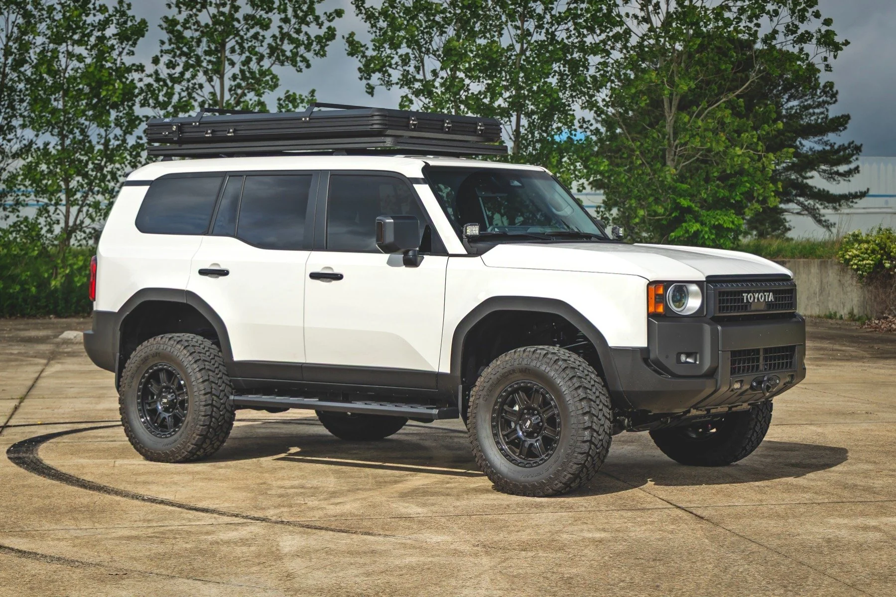 Rough Country BA2 Running Boards | Side Step Bars | for Toyota Land Cruiser 4WD (2024-2025) - Image 5