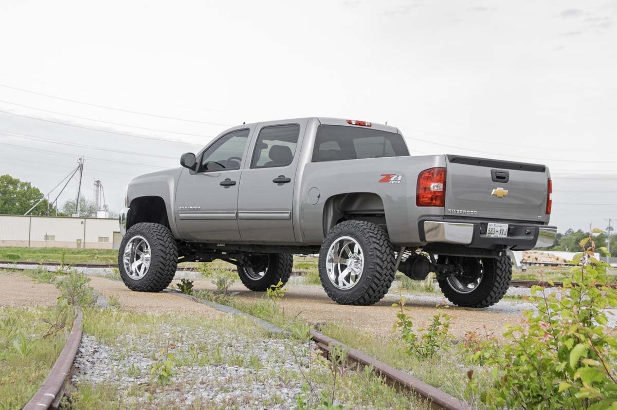 Rough Country Chevy GMC 1500 Pickup 7.5" Susp Lift Kit w/LIFTED STRUTS 07-13 4wd 26431 - Image 3