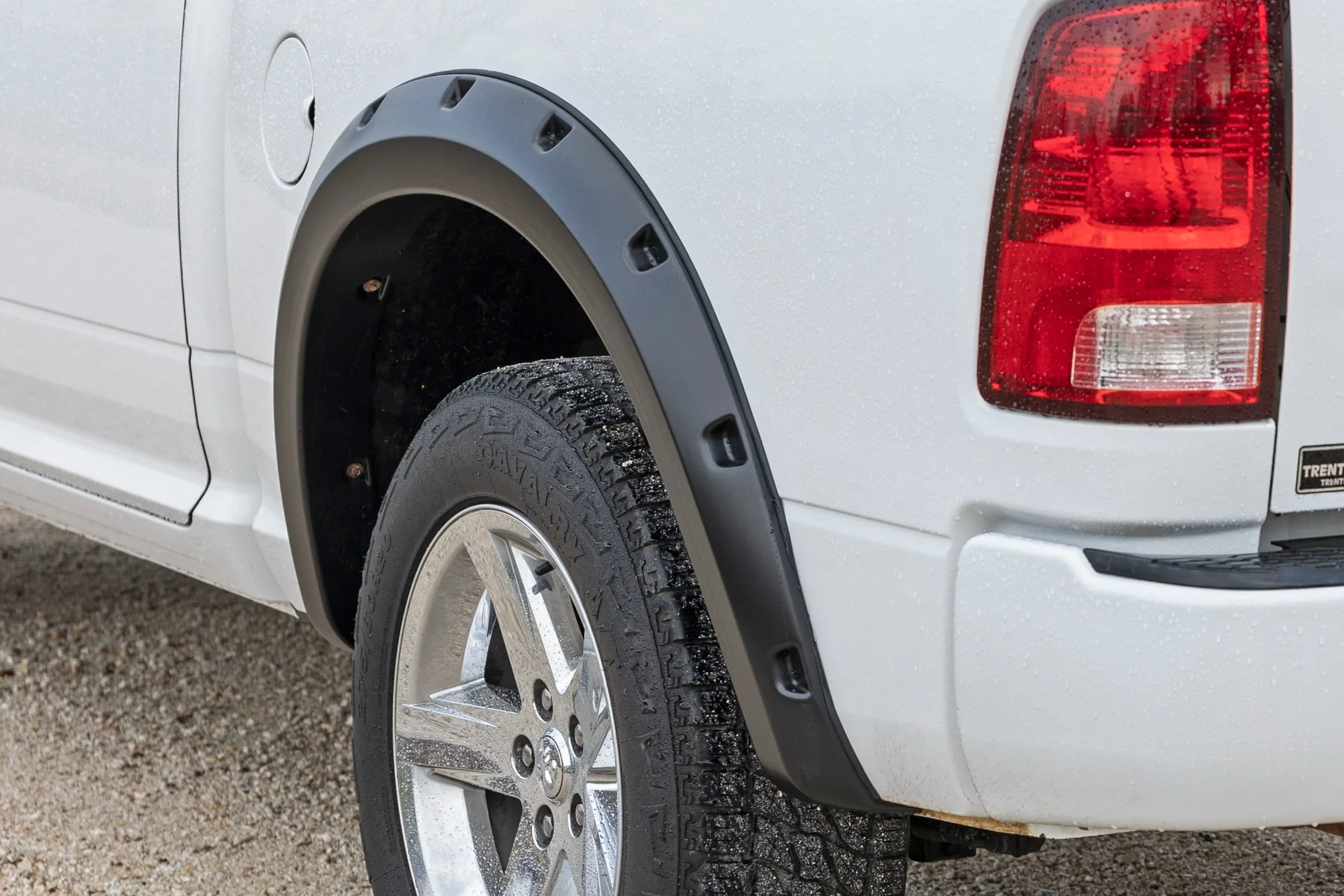 Rough Country Fender Flares Both Bumpers PXQ Black Metallic for Ram 1500 09-18 - Image 4