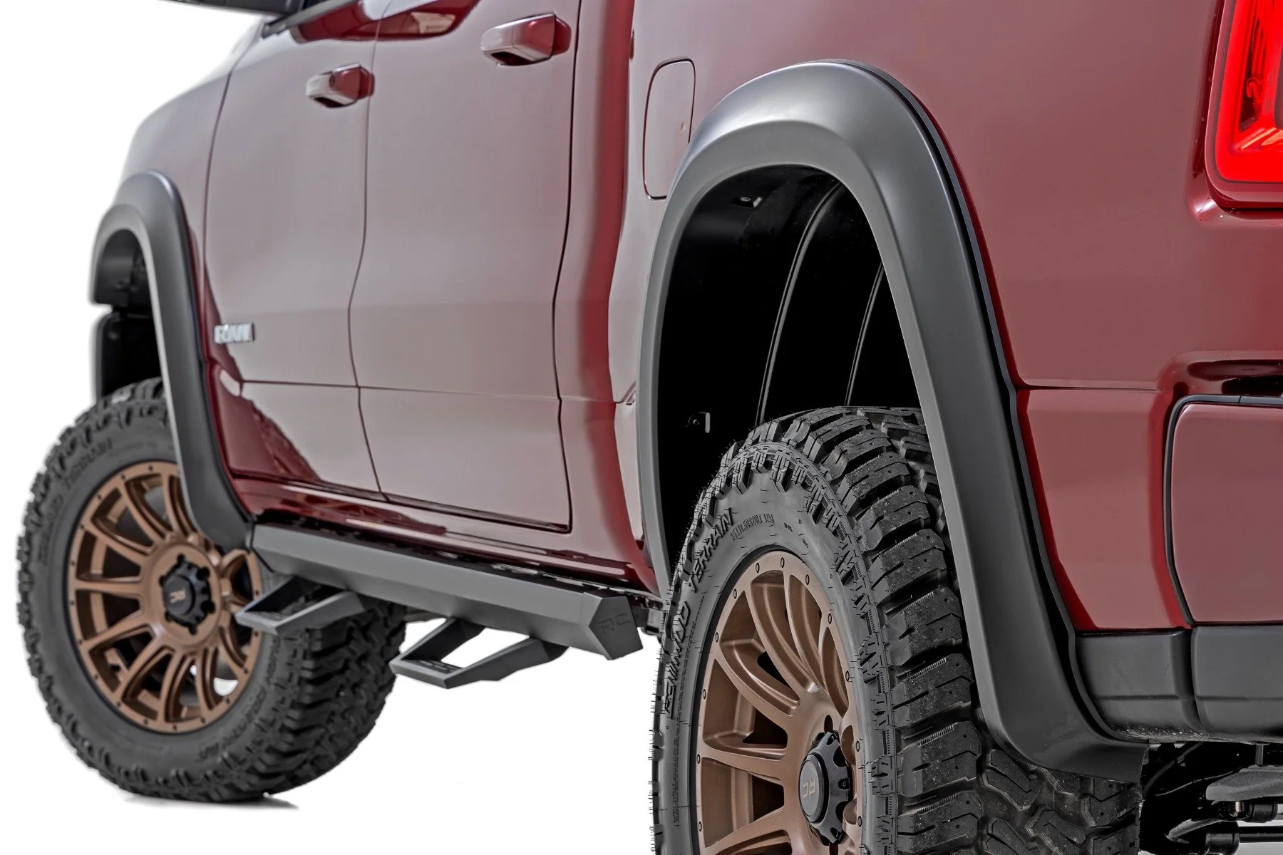 Fender Flares Sport PR4 Flame Red Ram 1500 2025 S-D319205-PR4