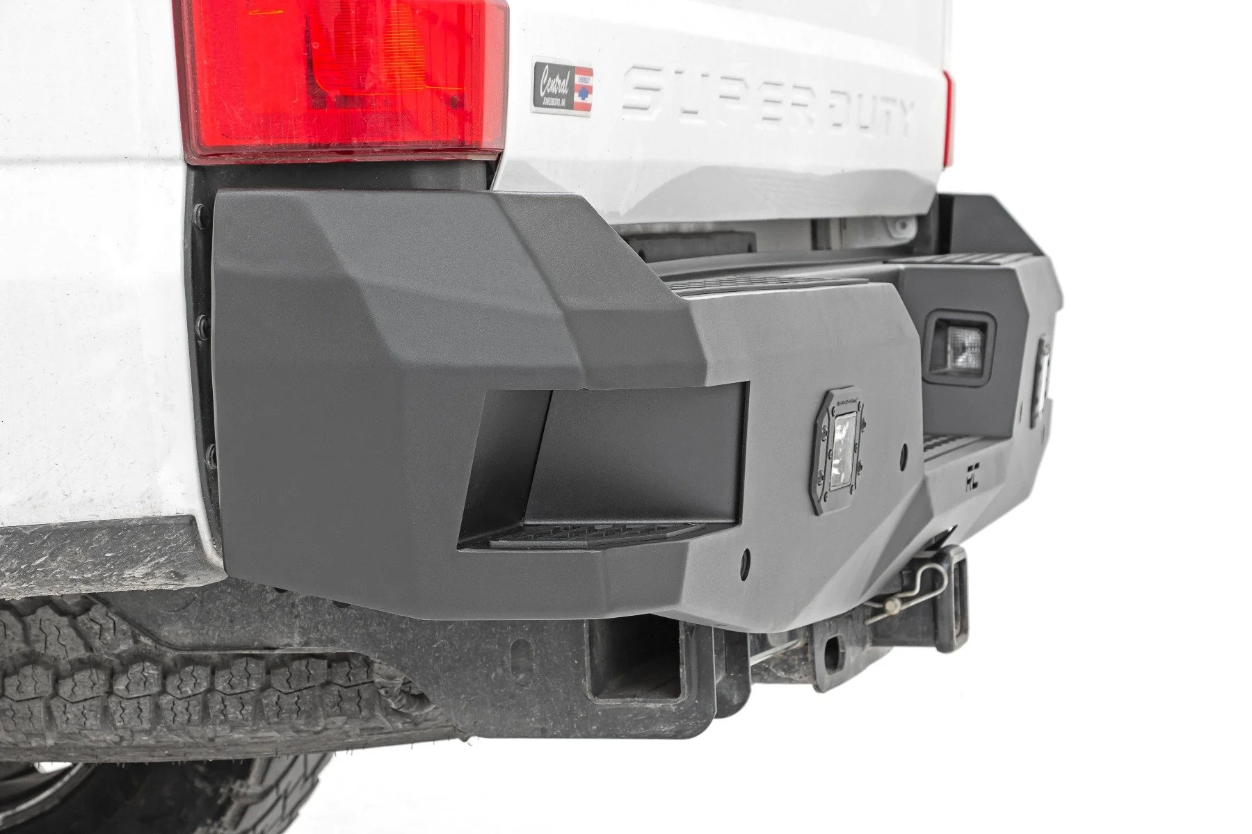 Ford Heavy-Duty Rear LED Bumper 17-20 F-250 / F-350 10788 - Image 4