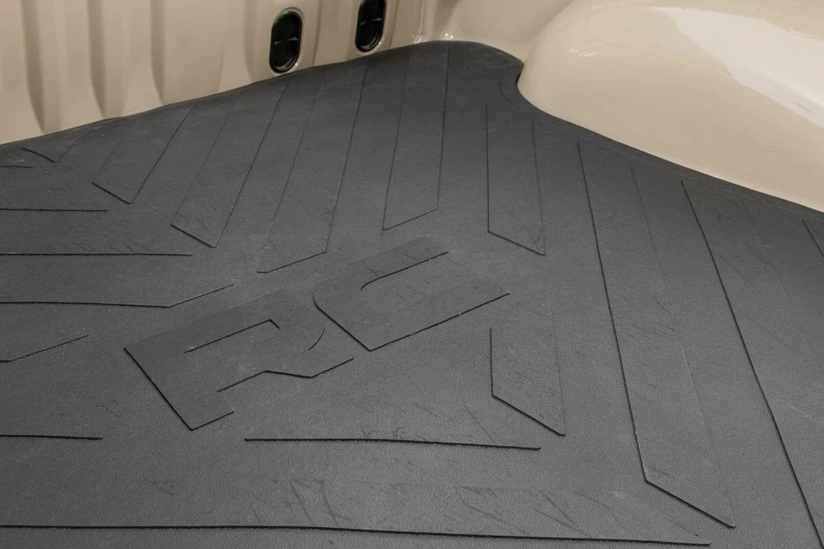 Rough Country GM Bed Mat w/RC Logos 19-21 Silverado/Sierra 1500 8ft Bed M677 RCM677 - Image 3