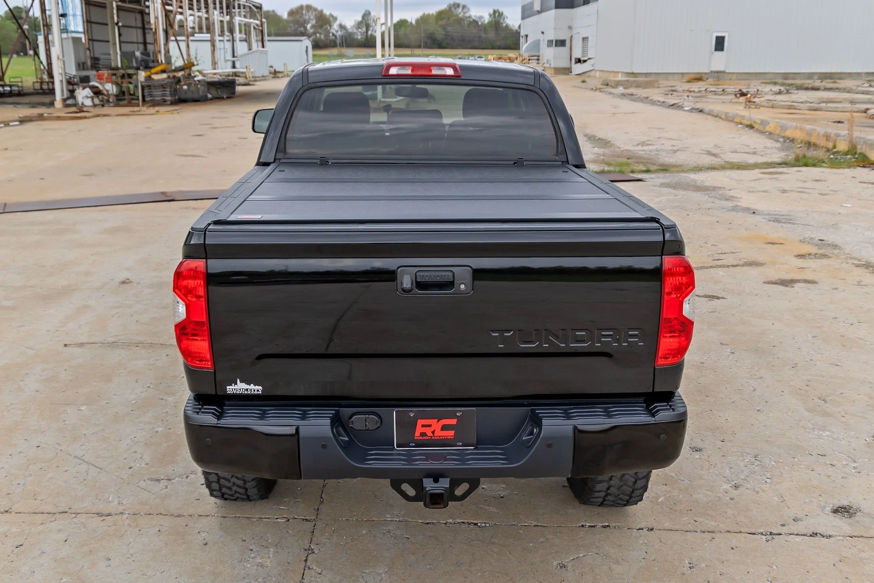 Hard Low Profile Bed Cover Toyota Tundra 2007-2021 47414550B - Image 5