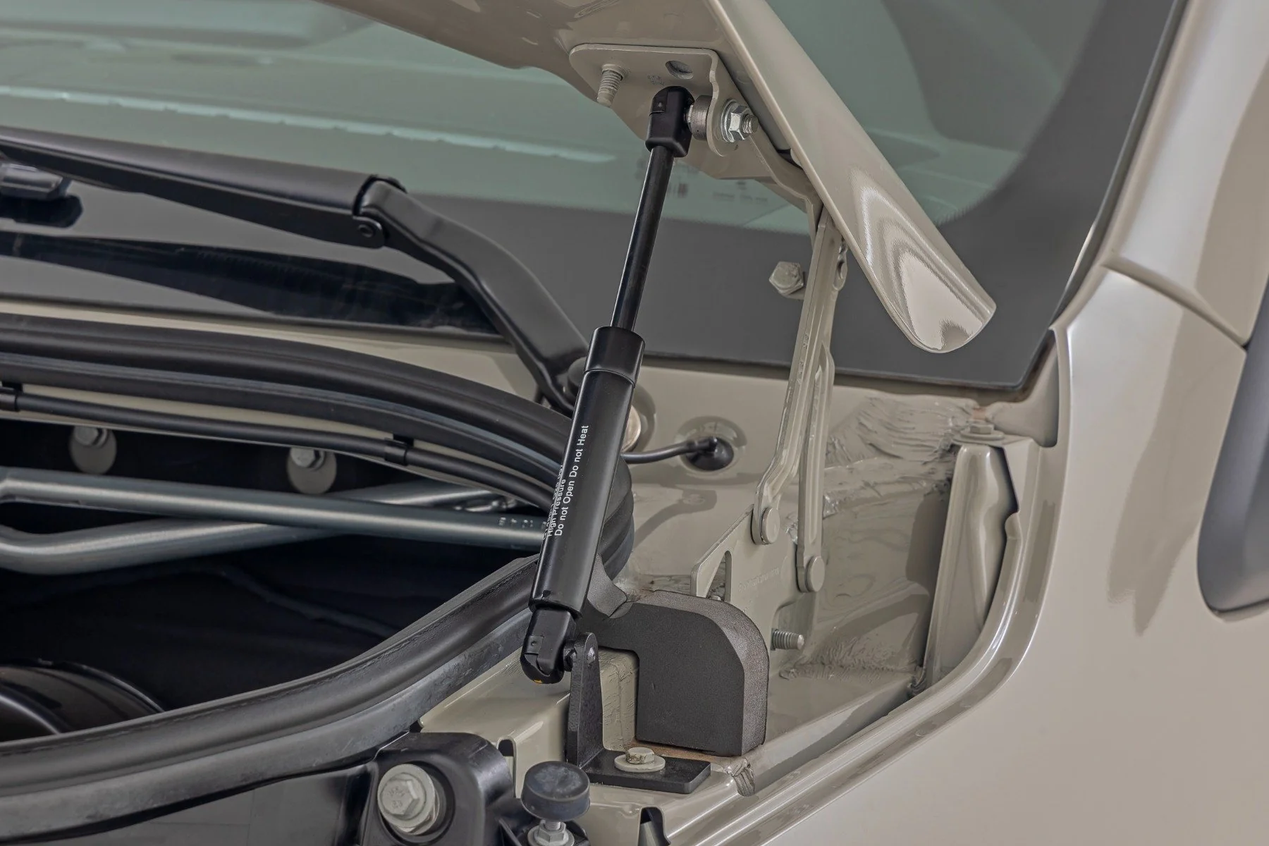 Rough Country Hood Struts | Mercedes-Benz Sprinter 3500 (19-22)/Sprinter 3500XD (19-25) - Image 2