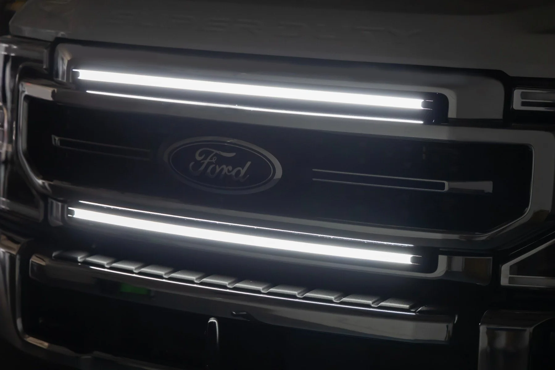 Rough Country LED Light Kit Grille Mount 30 Inch DRL for Ford F-250/F-350 17-22 - Image 4