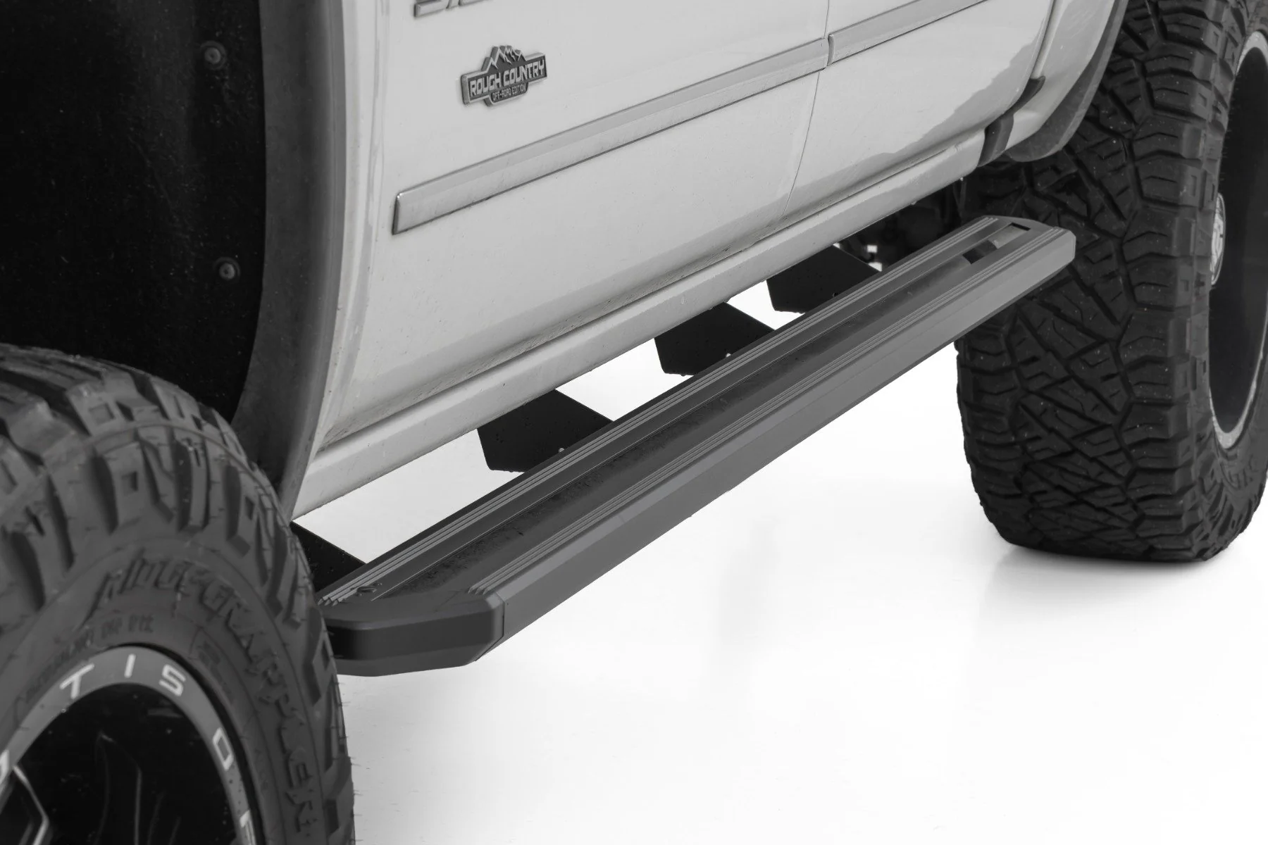 Rough Country MultiColor LED Running Boards Crew Cab Chevy/GMC 1500/2500HD 07-19 - Image 4
