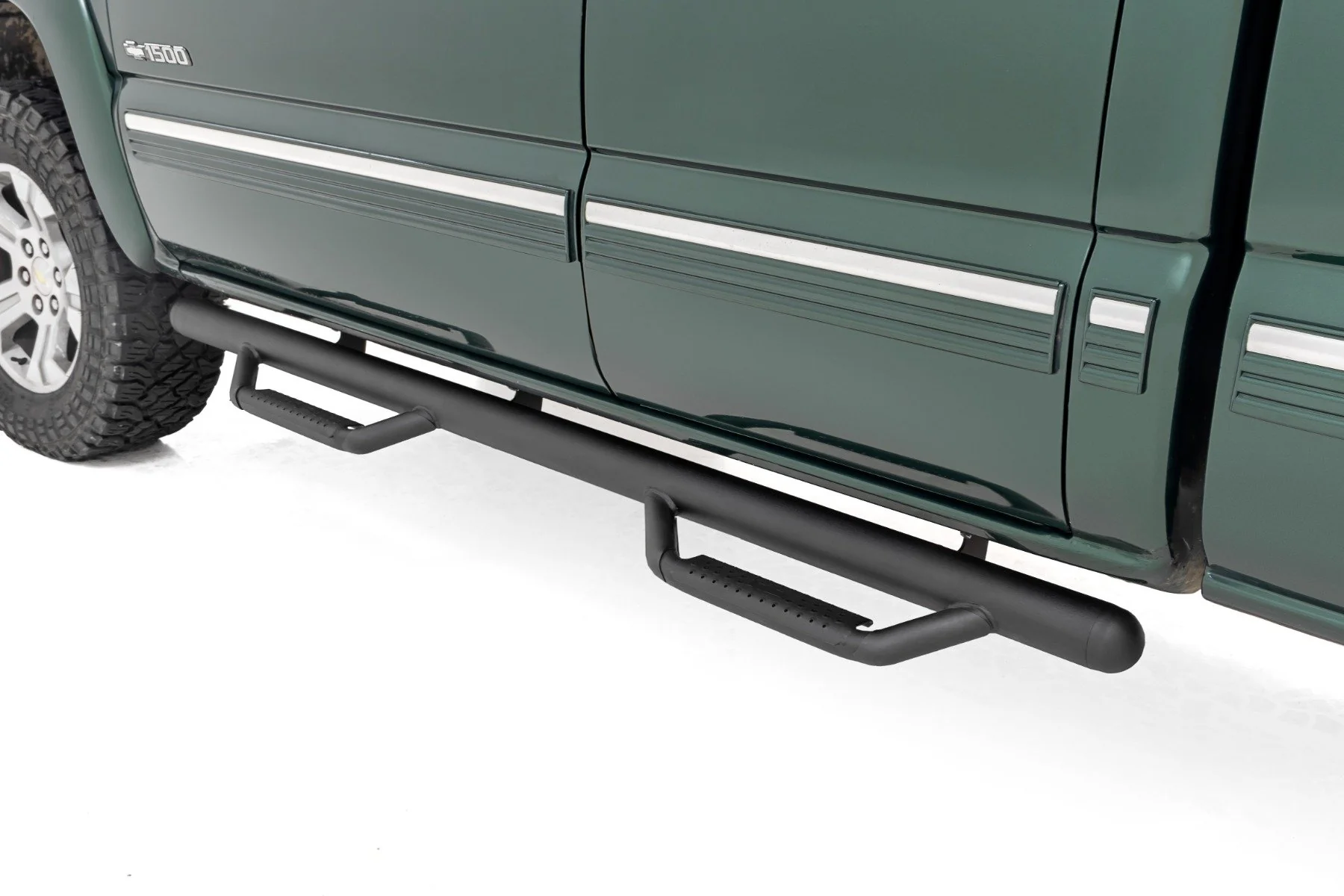 Rough Country Nerf Steps | Cab Length | Chevy/GMC 1500 2WD/4WD (99-06 & Classic)