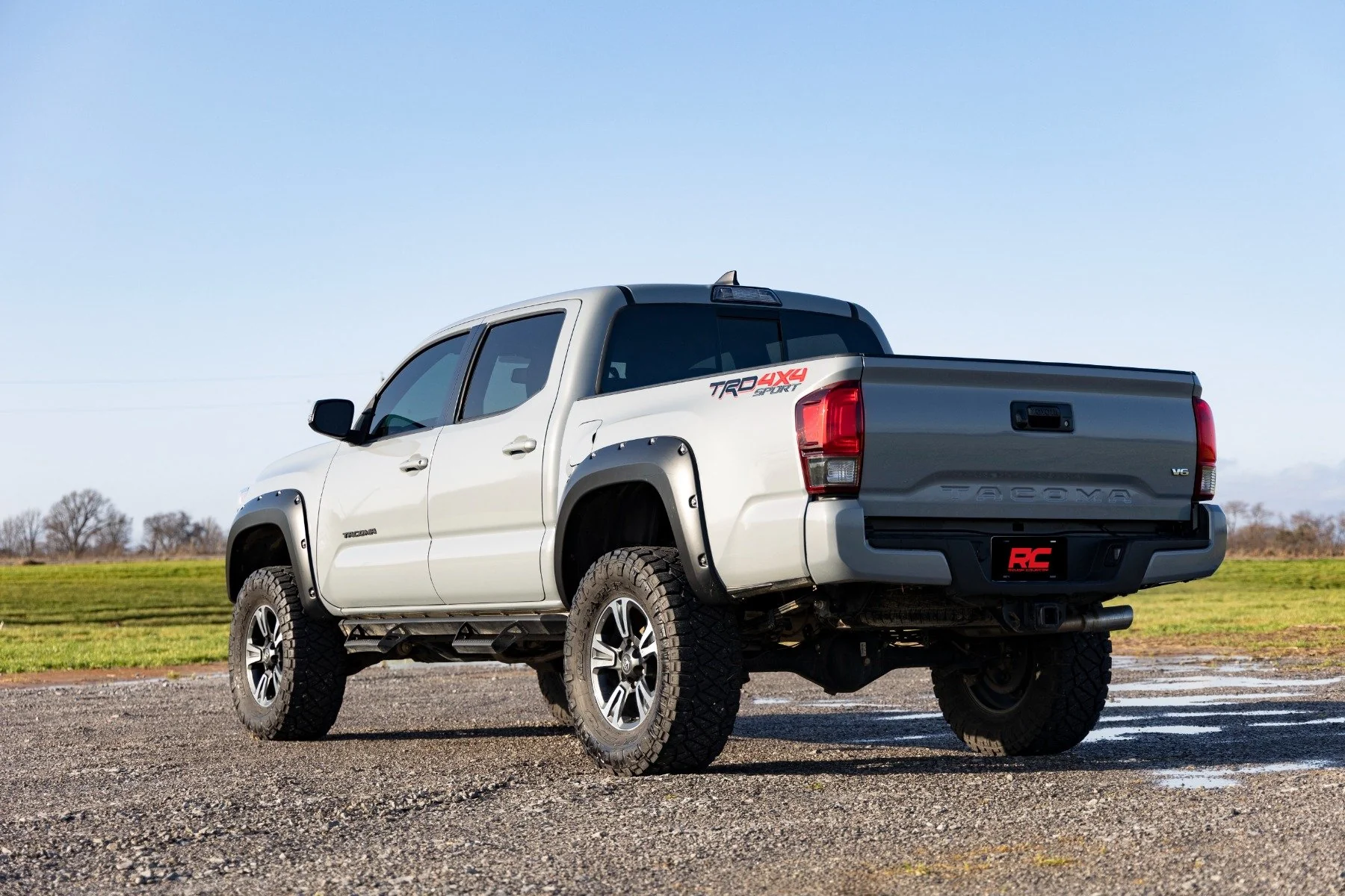 Rough Country Pocket Fender Flare for Toyota Tacoma 16-23 White - Image 4