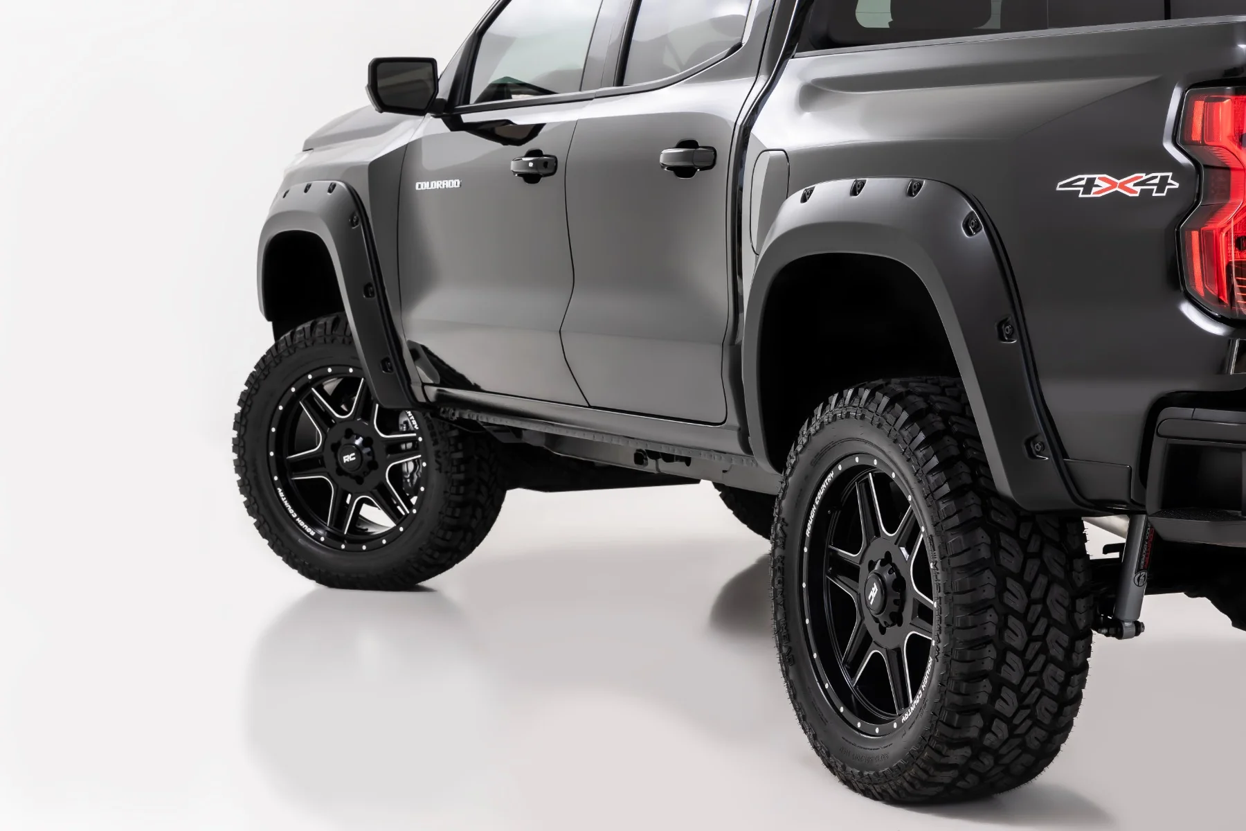 Rough Country Pocket Fender Flares | GNT Radiant Red | Chevy Colorado 23-26 - Image 2