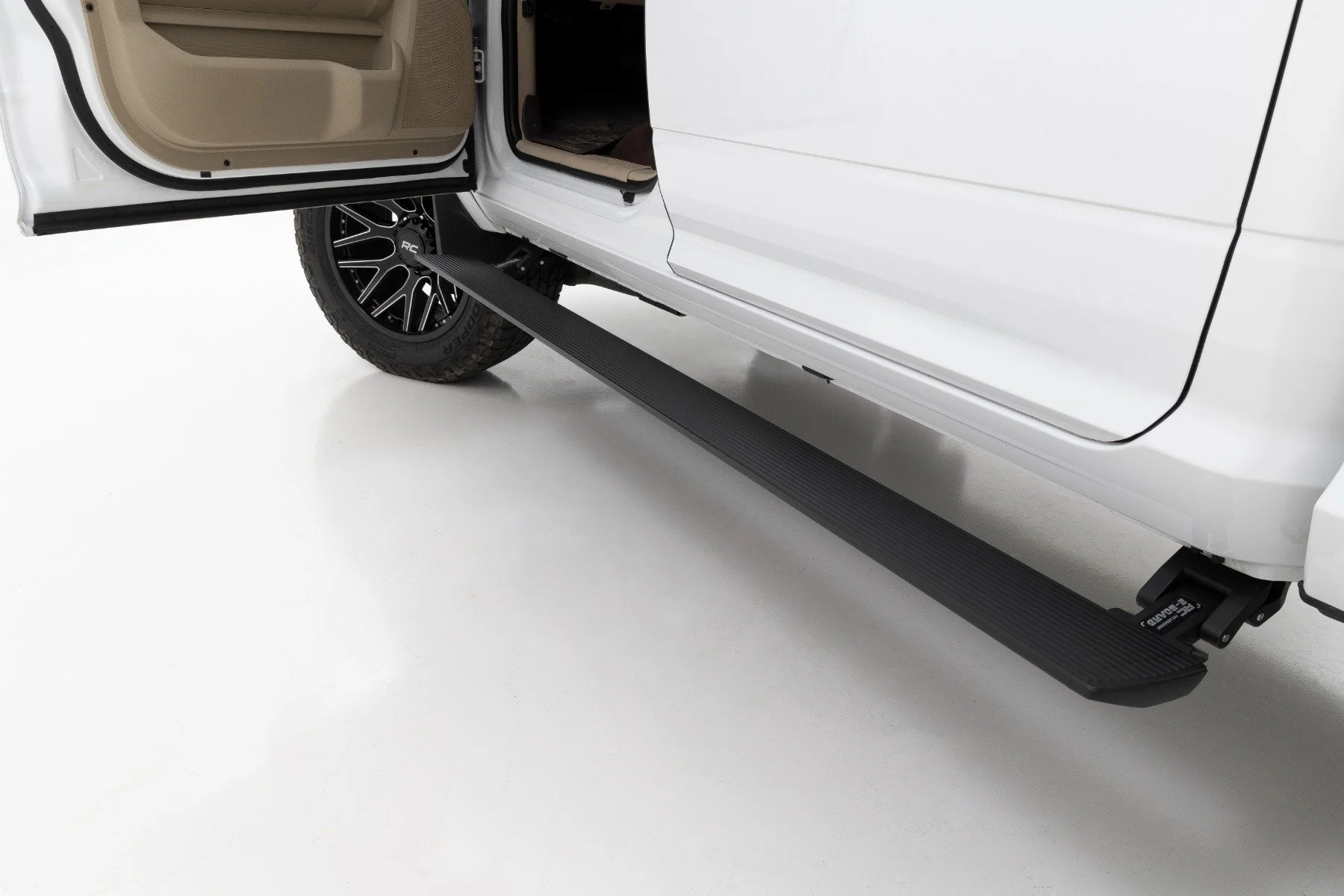 Rough Country Power Running Boards Lighted Crew Cab for Ram 2500 3500 2011-2026 - Image 4