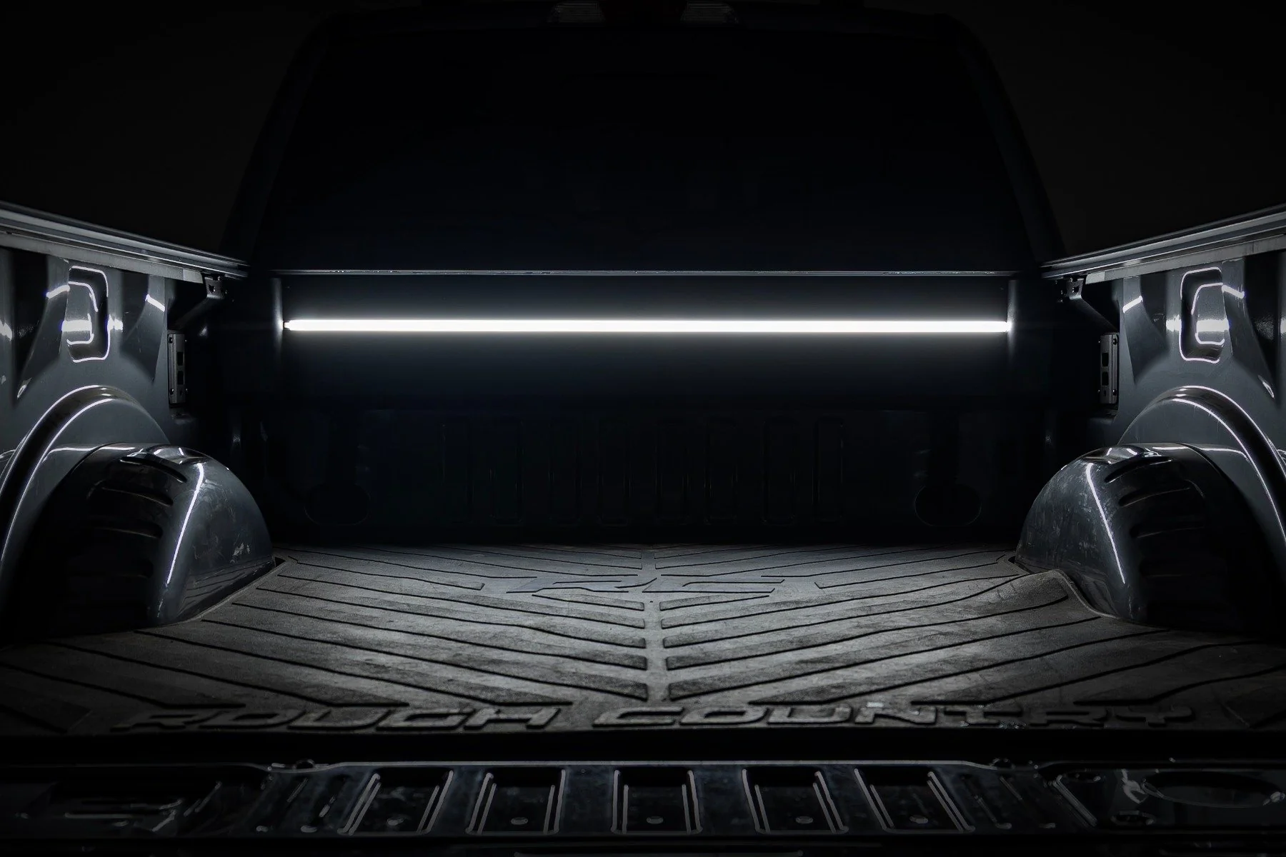 Rough Country Powered Bed Cover | 6'10" Bed | for Ford F-250/F-350 Super Duty 2WD/4WD (17-26) - Image 4