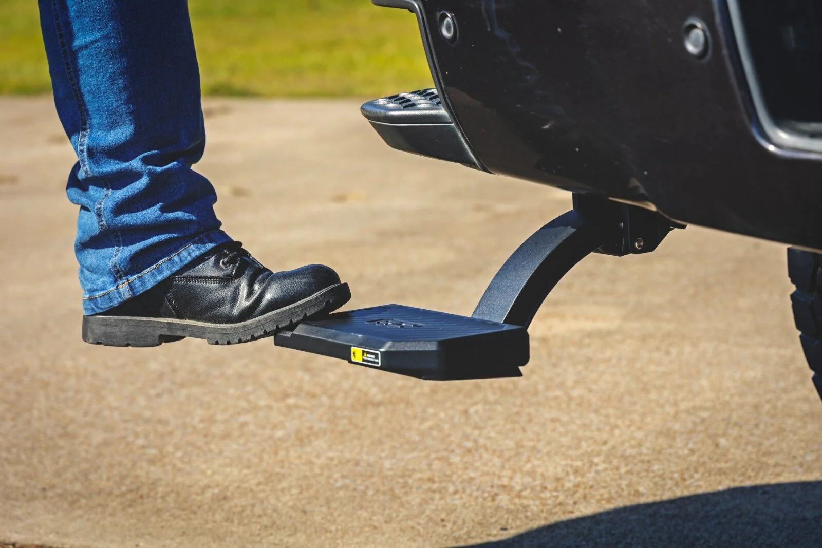 Rough Country Retractable Bed Step Manual Pull Chevy/GMC 2500HD/3500HD (15-19) PW059391 - Image 5