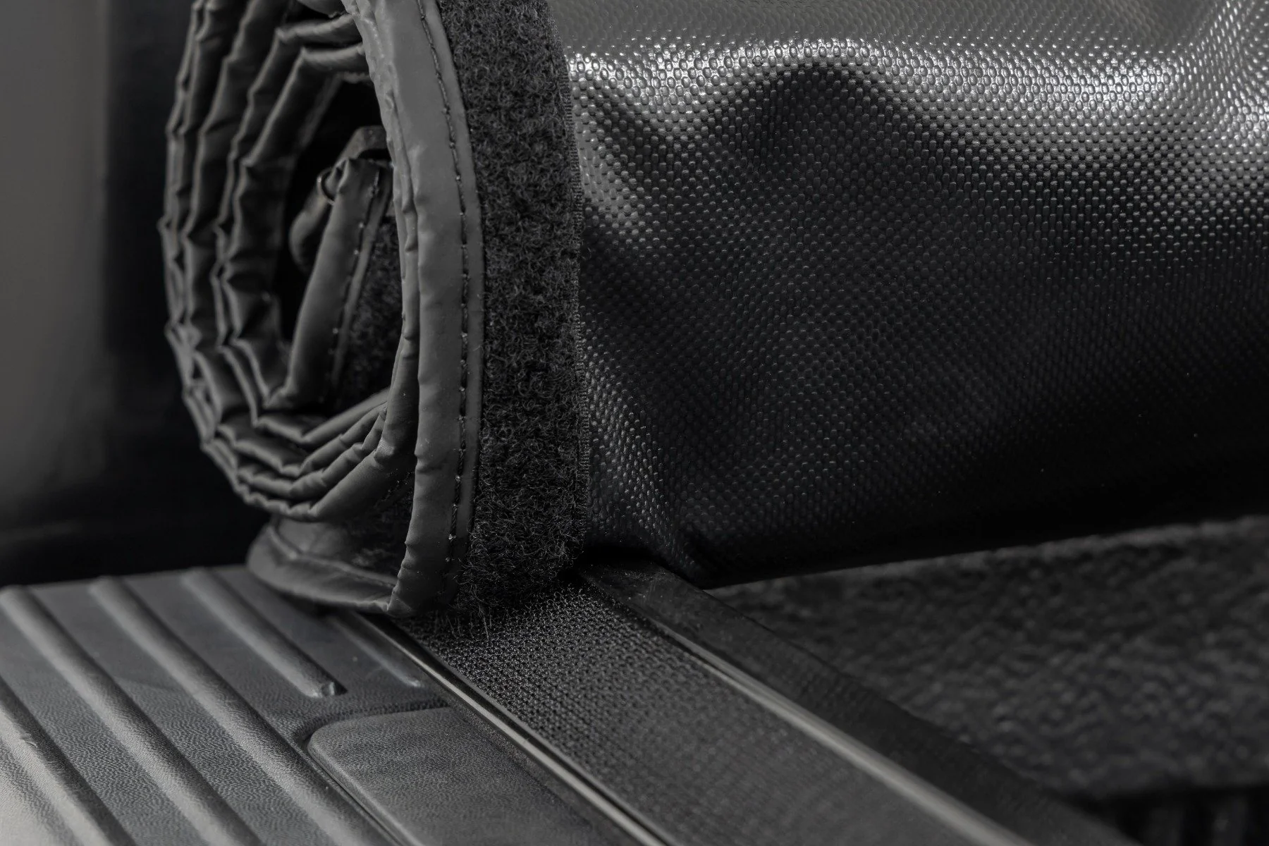 Soft Roll Up Bed Cover 6'10" Ford F250/F350 SuperDuty 99-16 42599650 - Image 5