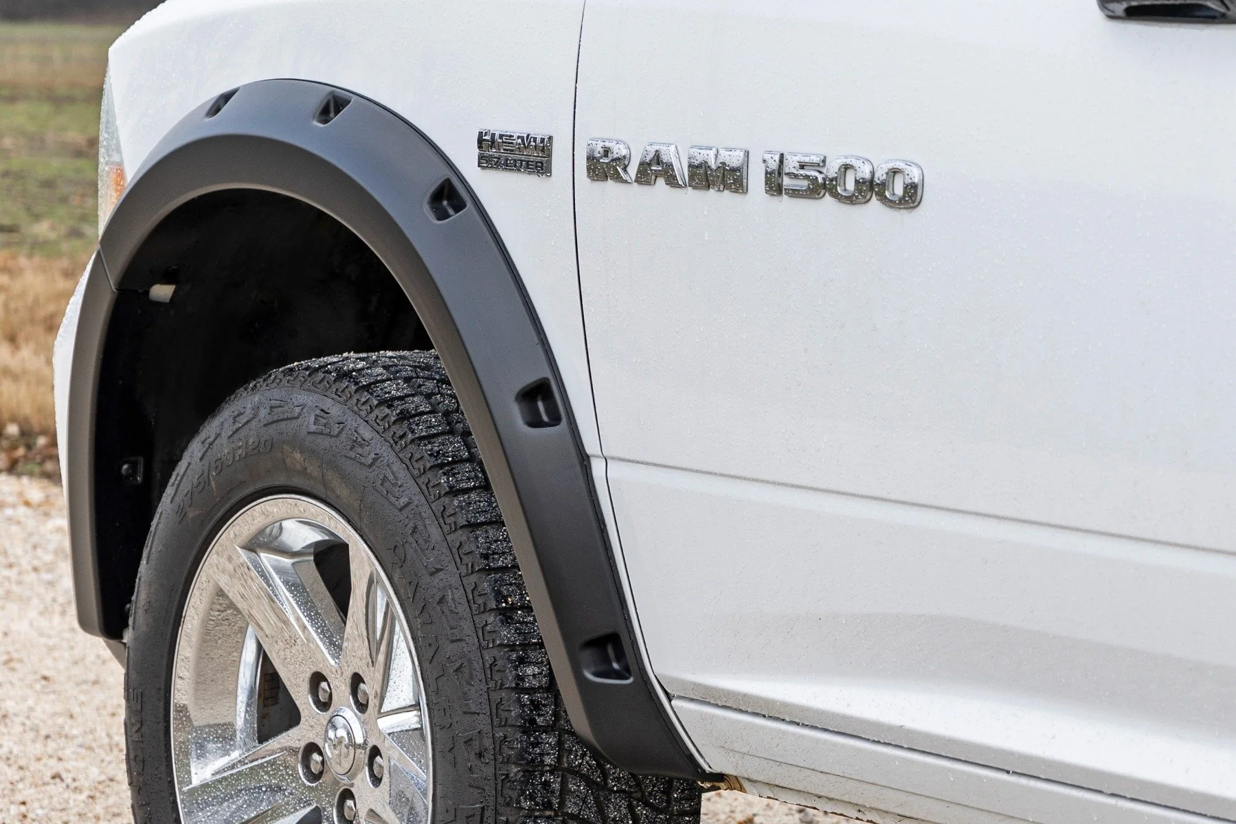 Rough Country Traditional Pocket Fender Flares for Ram 1500 09-18 Black Metallic - Image 5